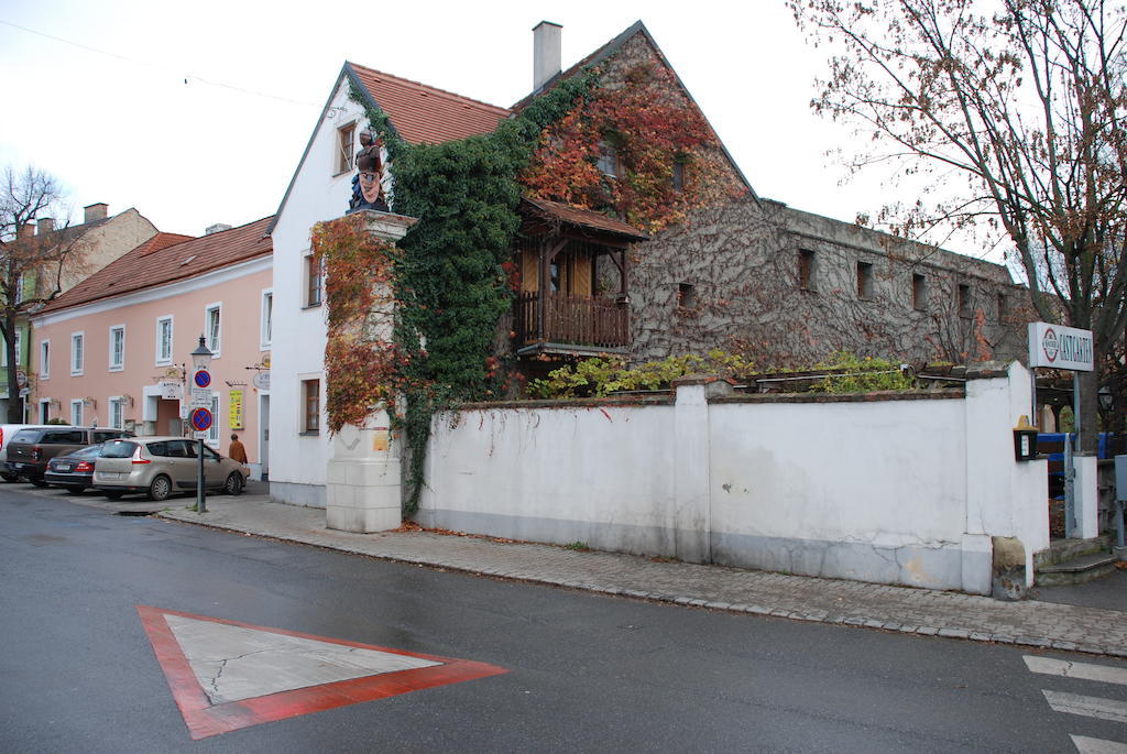 Gasthof Ludl Groß-Enzersdorf Eksteriør bilde